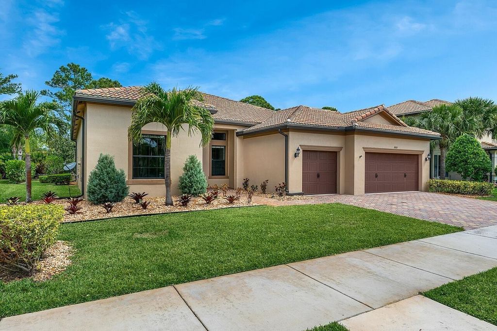 Photo of 4909 SW Gossamer Circle, Palm City, FL 34990 (MLS # R11080583)