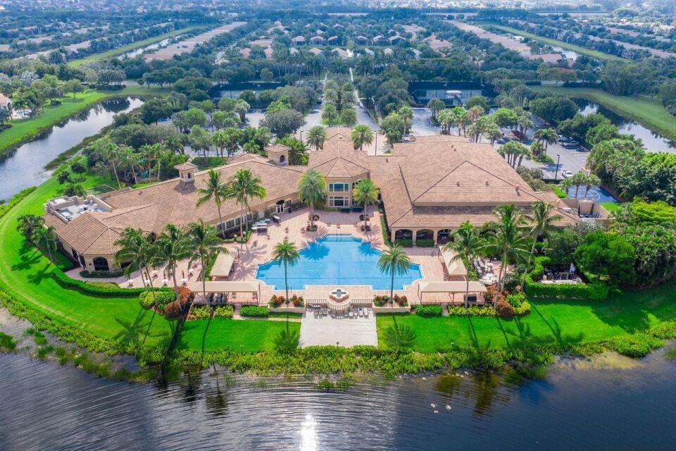 Valencia Shores 03 - Residential