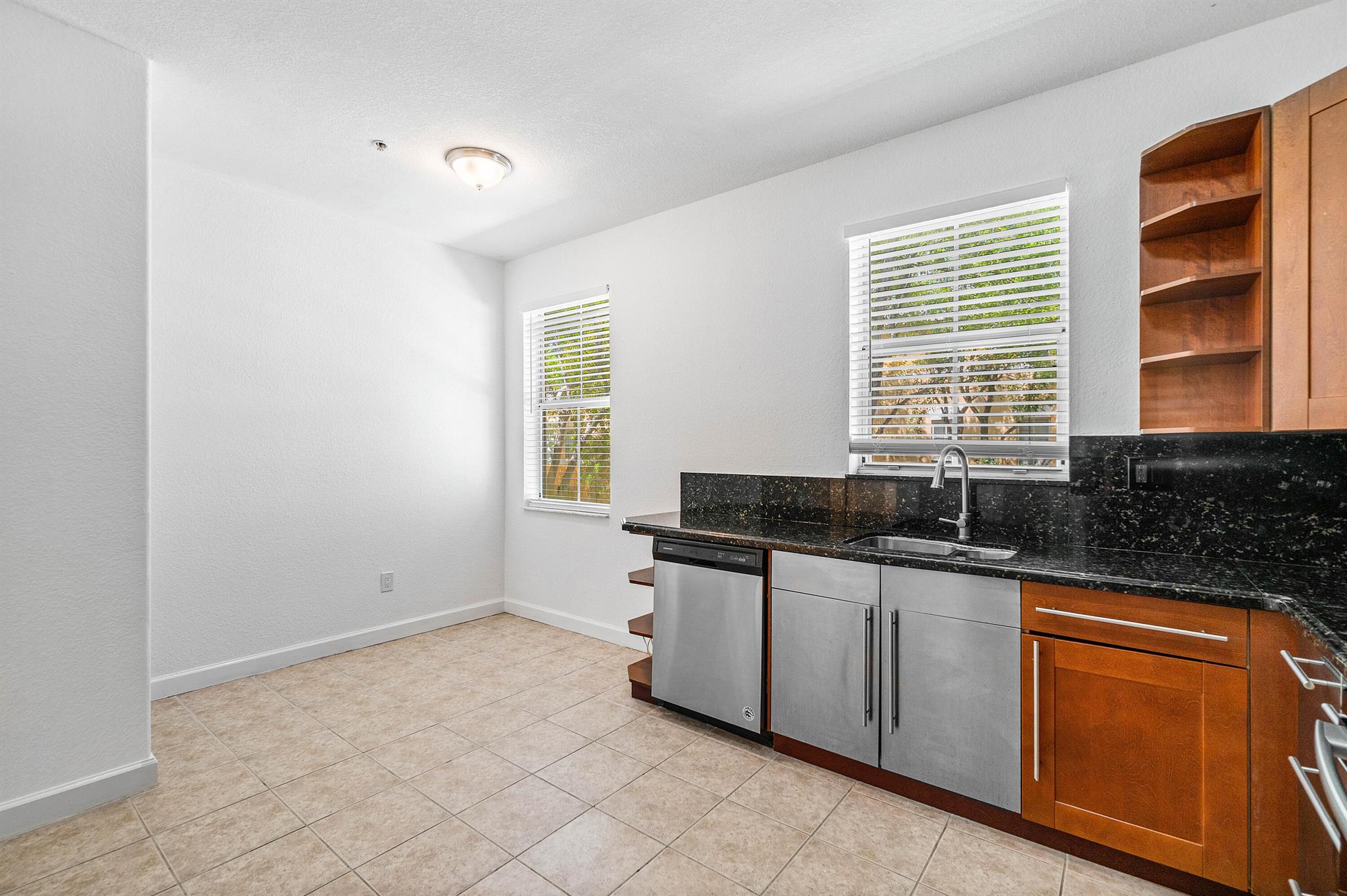 2403 Shoma Drive 2403