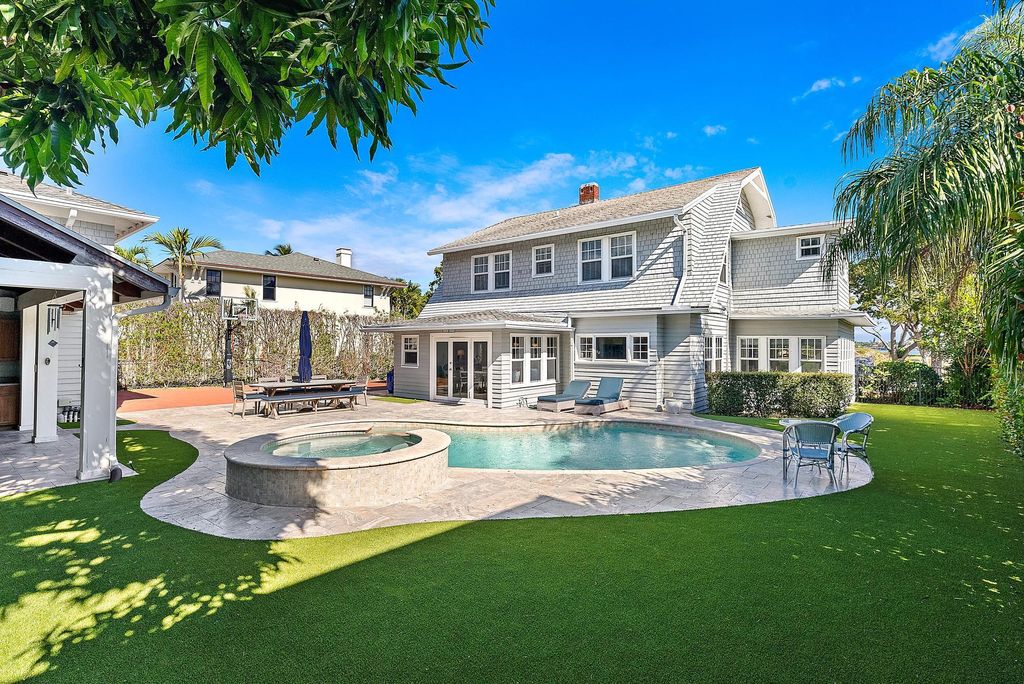 Photo of 3109 Washington Road, West Palm Beach, FL 33405 (MLS # B26013950)