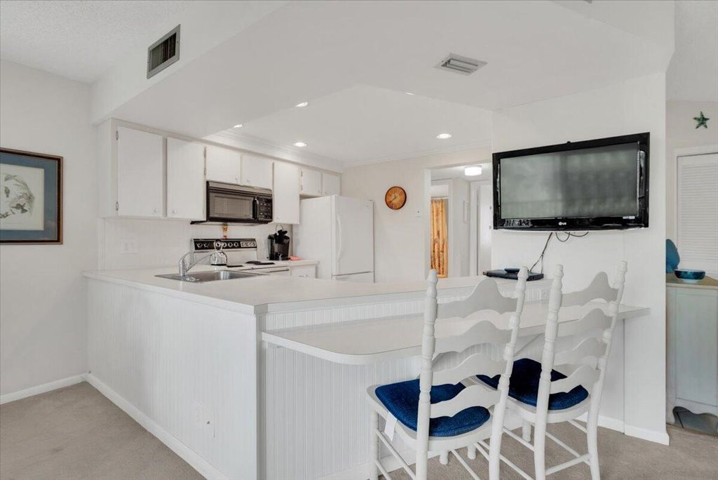 Photo of 1605 S Us Highway 1 #E306, Jupiter, FL 33477 (MLS # R11043346)