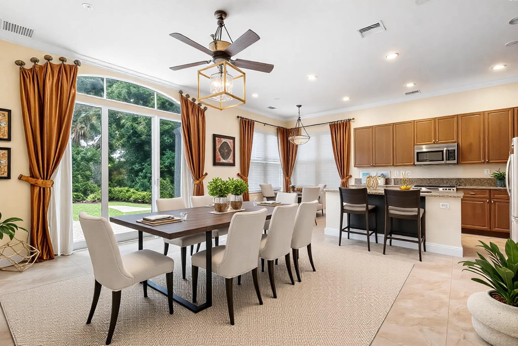 1220 W Magnolia Cir