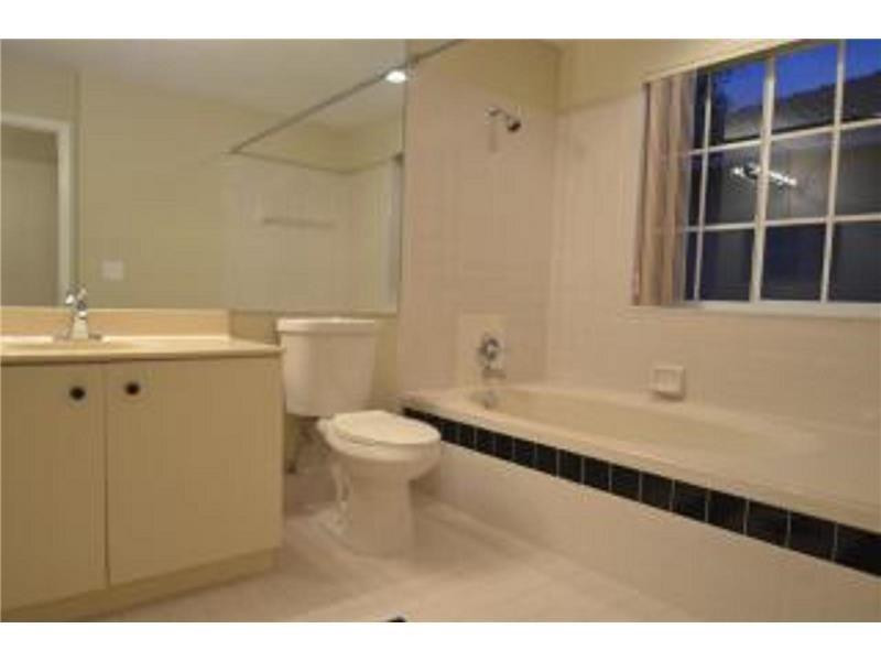 Wedgewood Estates 156-31 - Residential Lease