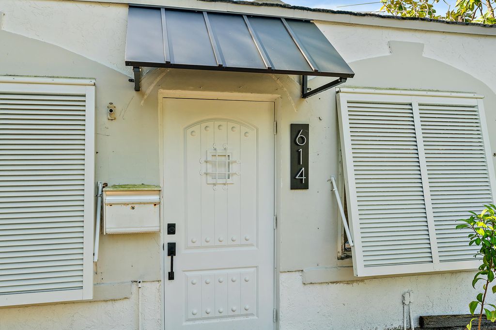 Photo of 614 Avon Road, West Palm Beach, FL 33401 (MLS # R11165255)