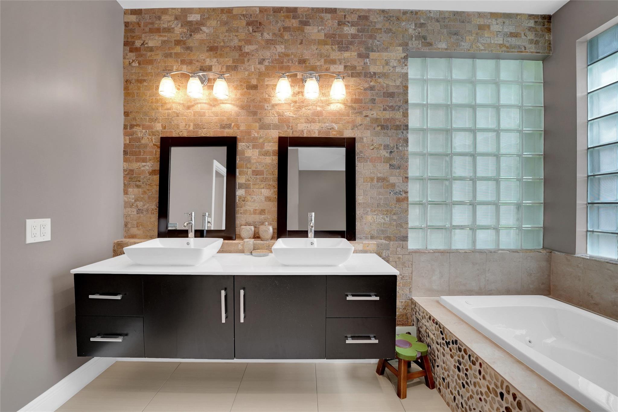 Lexington Homes Estates - Residential