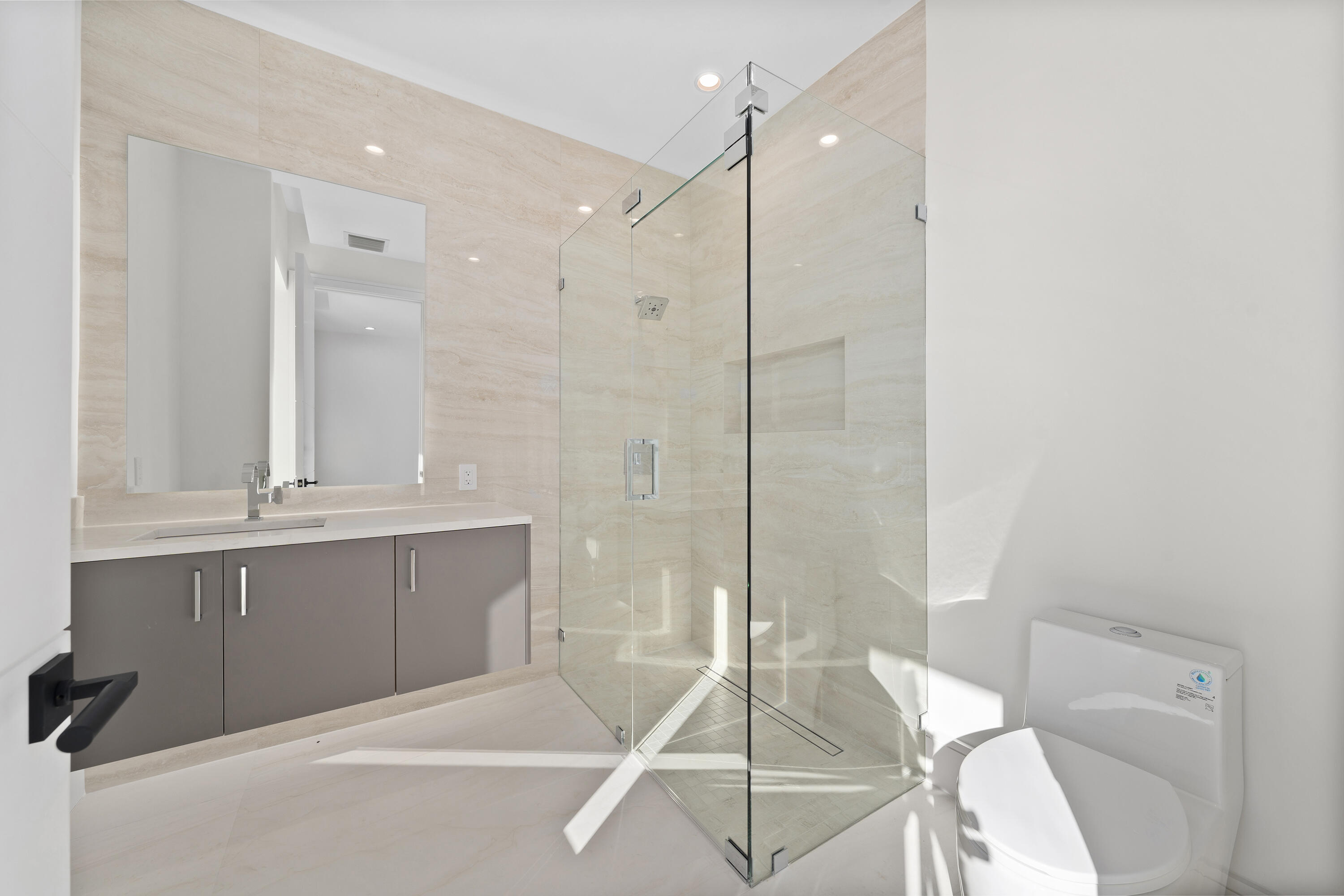 HARBOR VILLAGE SEC F - Residential