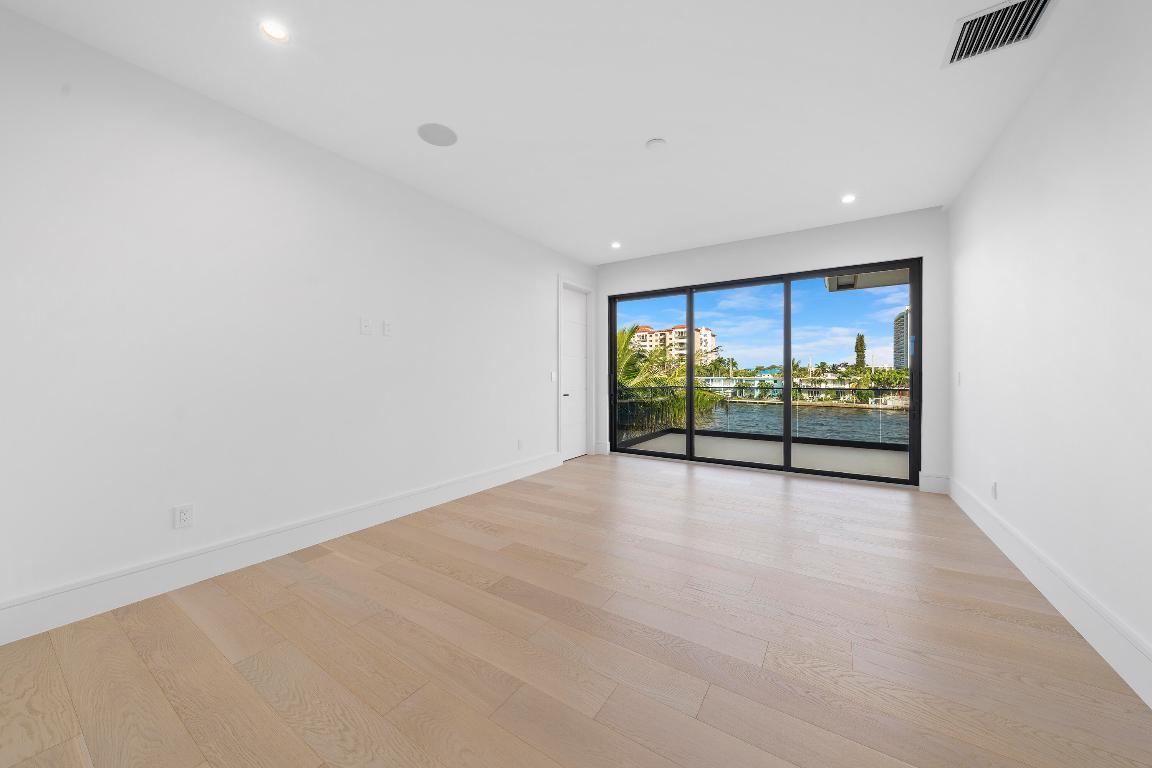 HARBOR VILLAGE SEC F - Residential