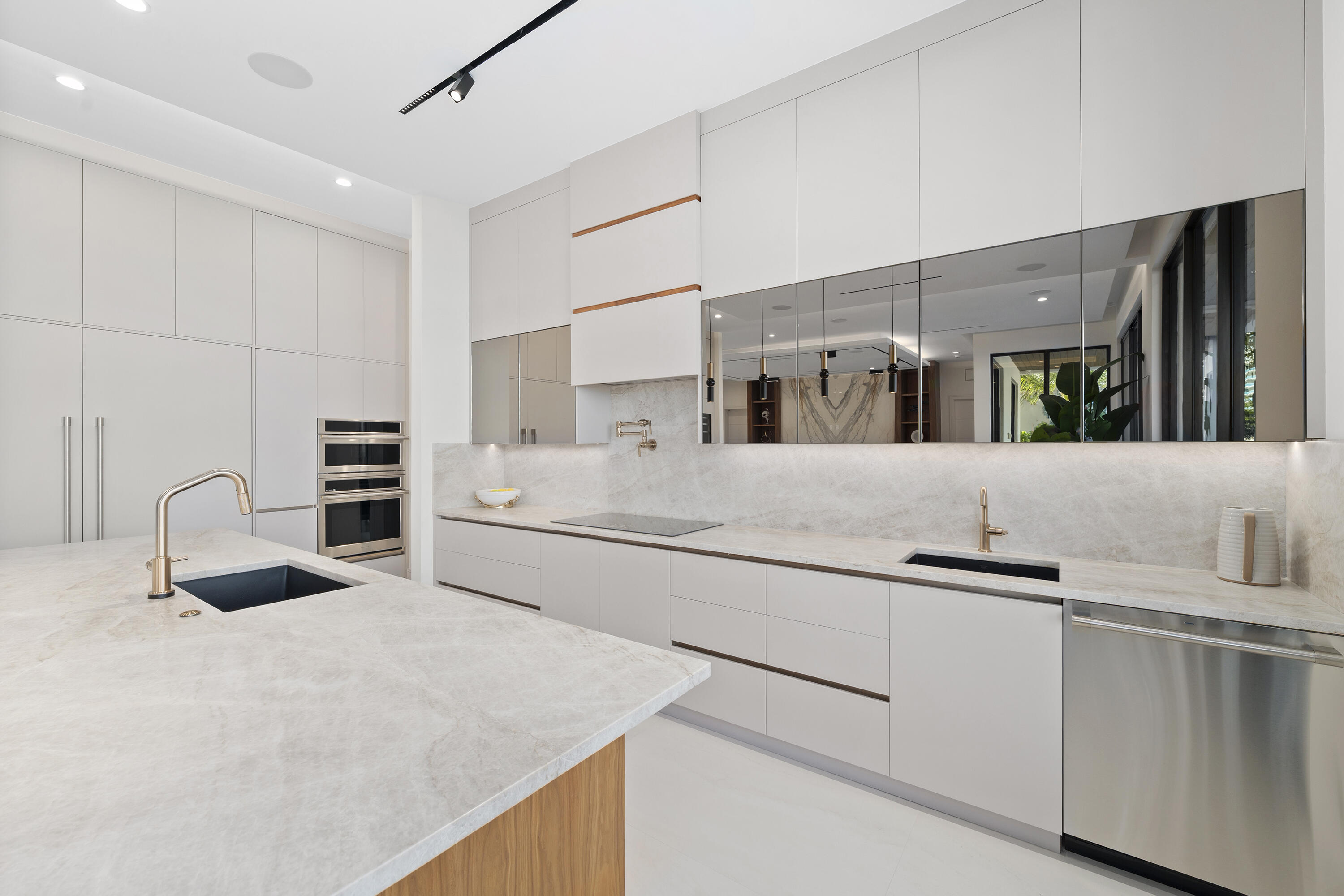 HARBOR VILLAGE SEC F - Residential