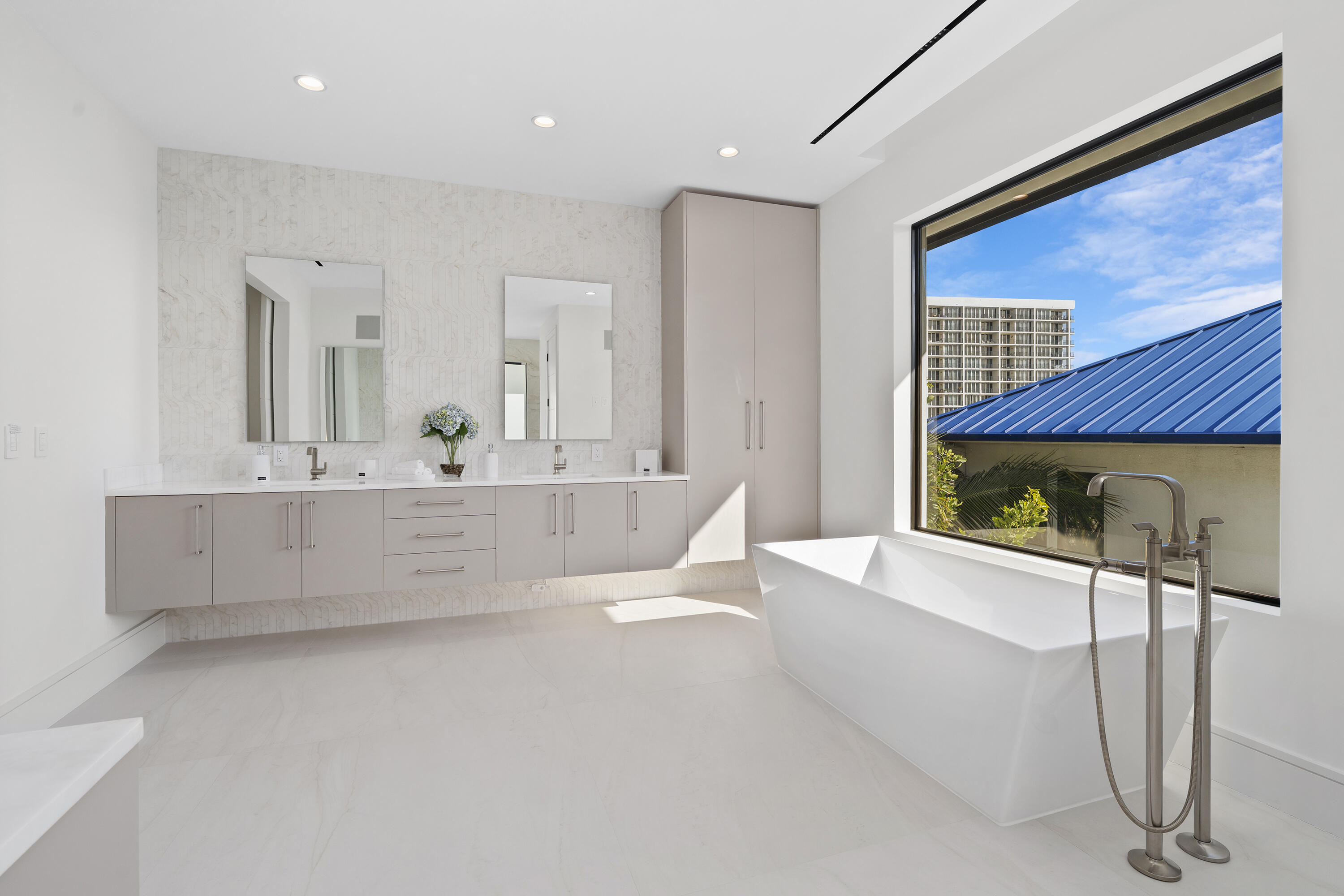 HARBOR VILLAGE SEC F - Residential