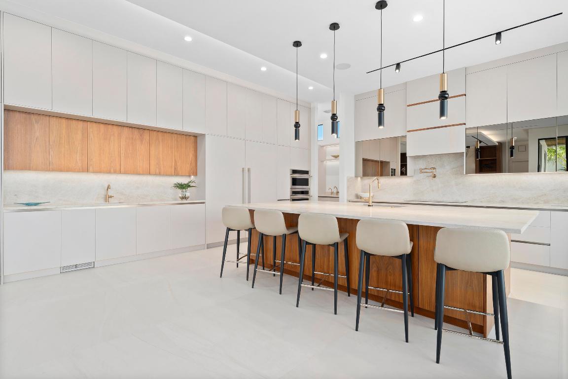 HARBOR VILLAGE SEC F - Residential