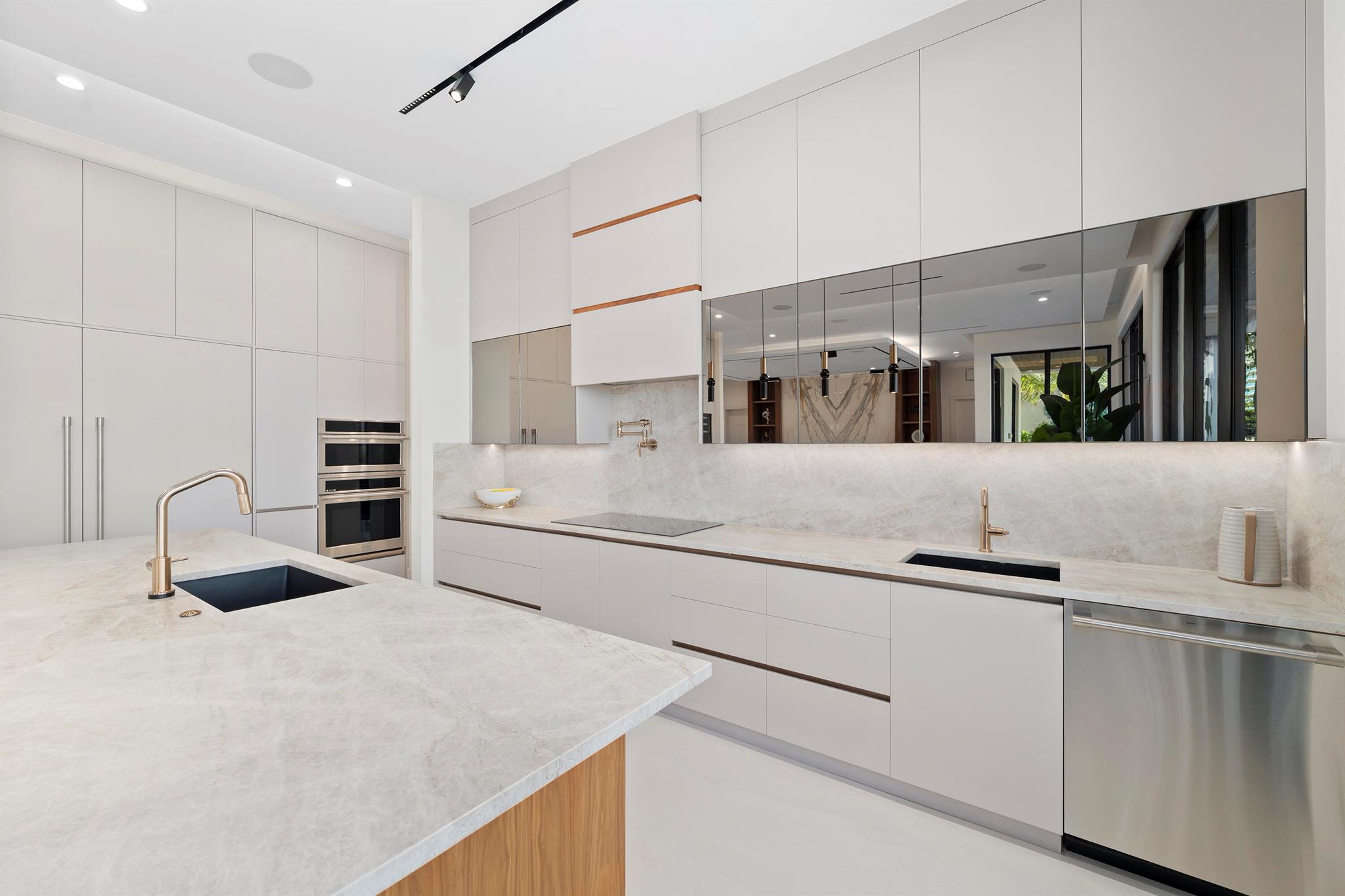 HARBOR VILLAGE SEC F - Residential