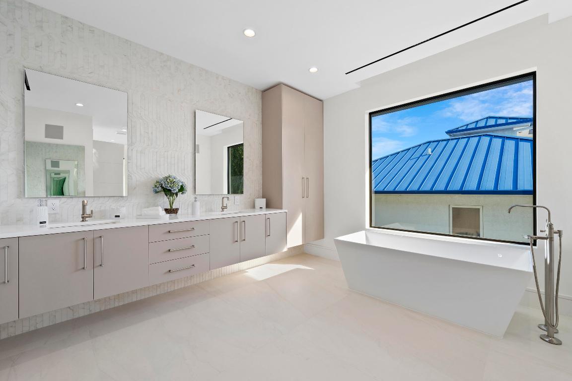 HARBOR VILLAGE SEC F - Residential