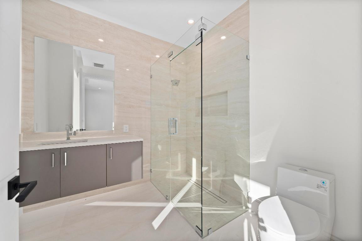 HARBOR VILLAGE SEC F - Residential