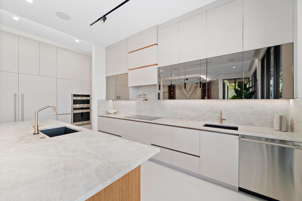 HARBOR VILLAGE SEC F - Residential