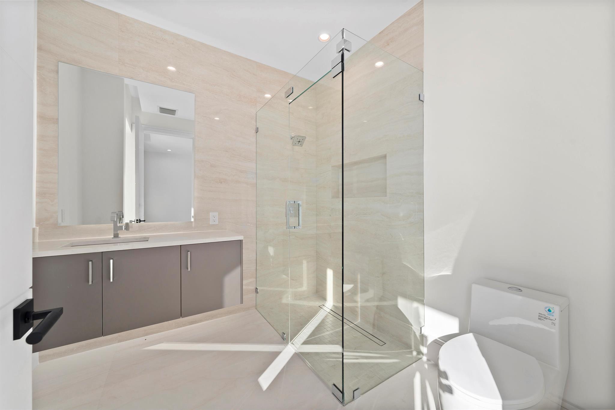 HARBOR VILLAGE SEC F - Residential