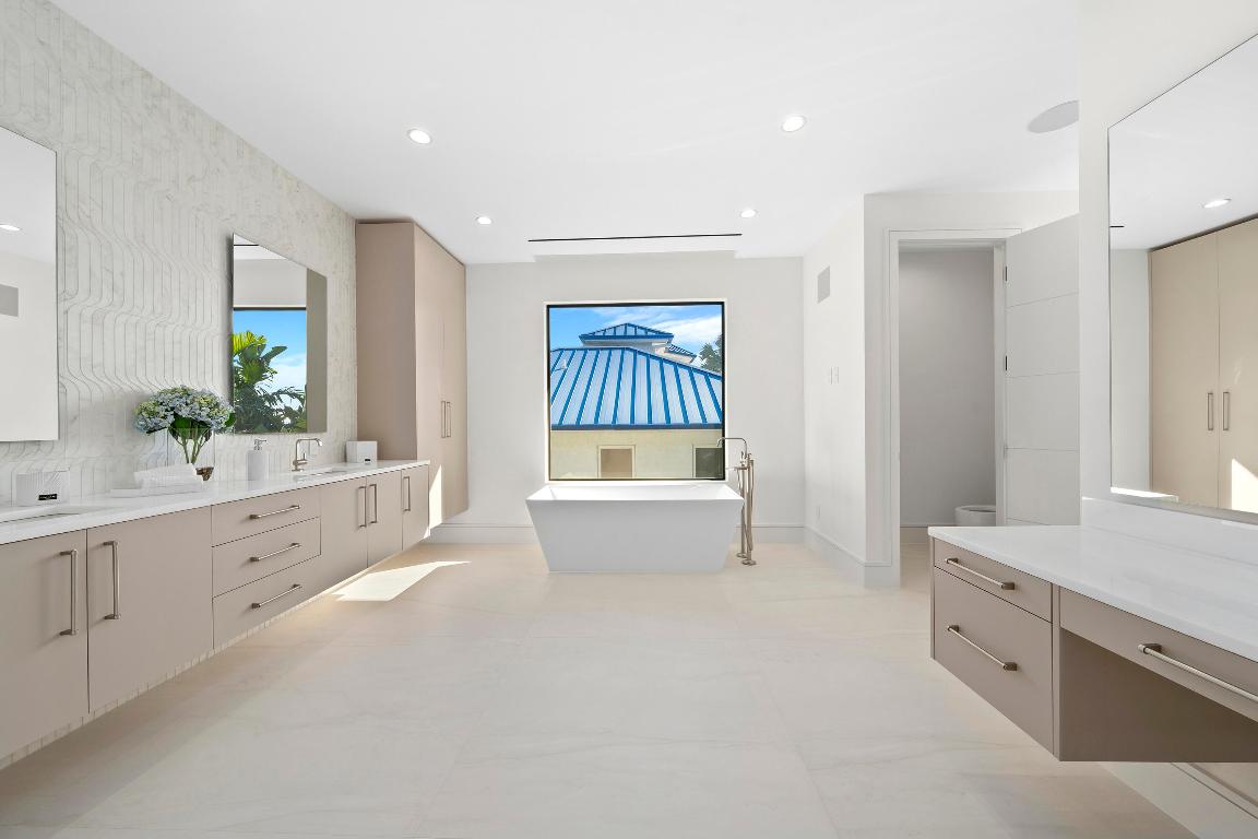 HARBOR VILLAGE SEC F - Residential