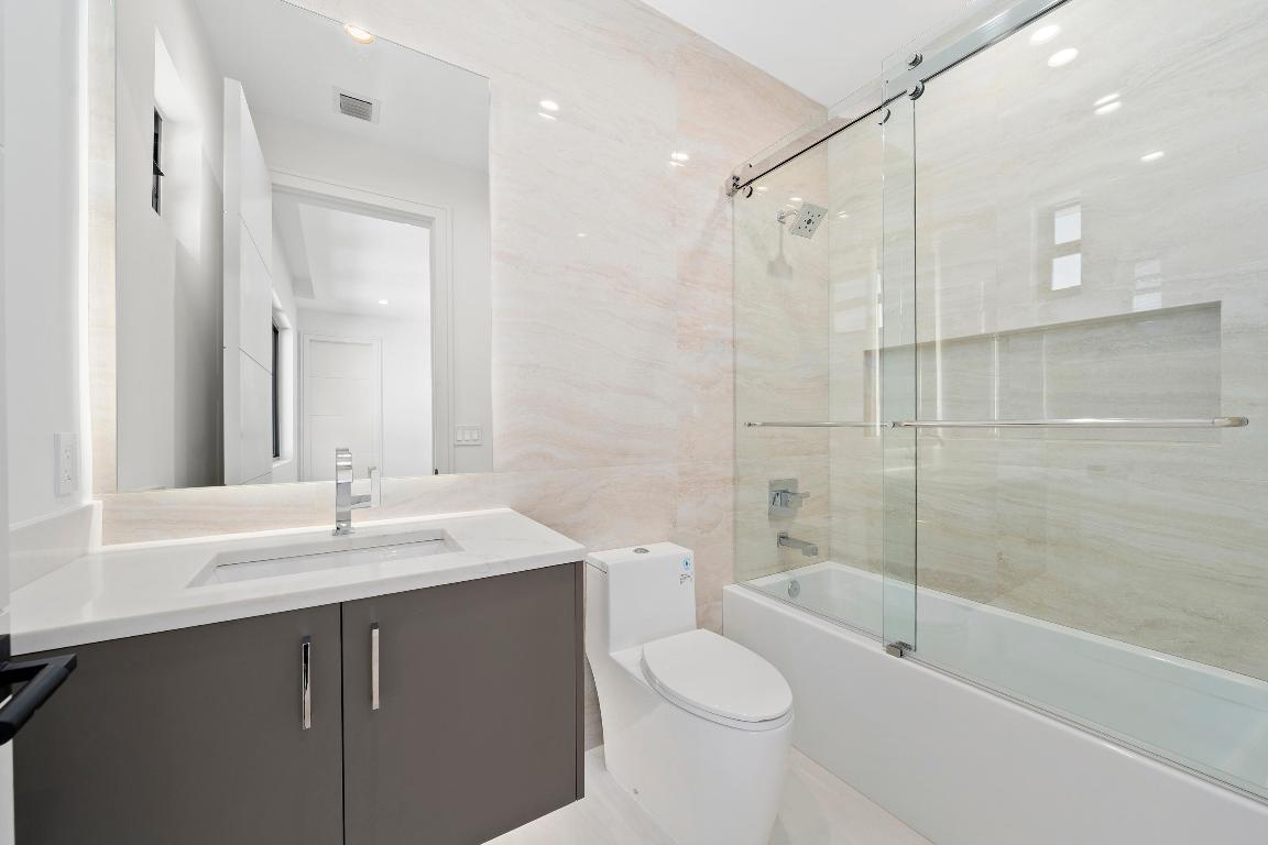 HARBOR VILLAGE SEC F - Residential