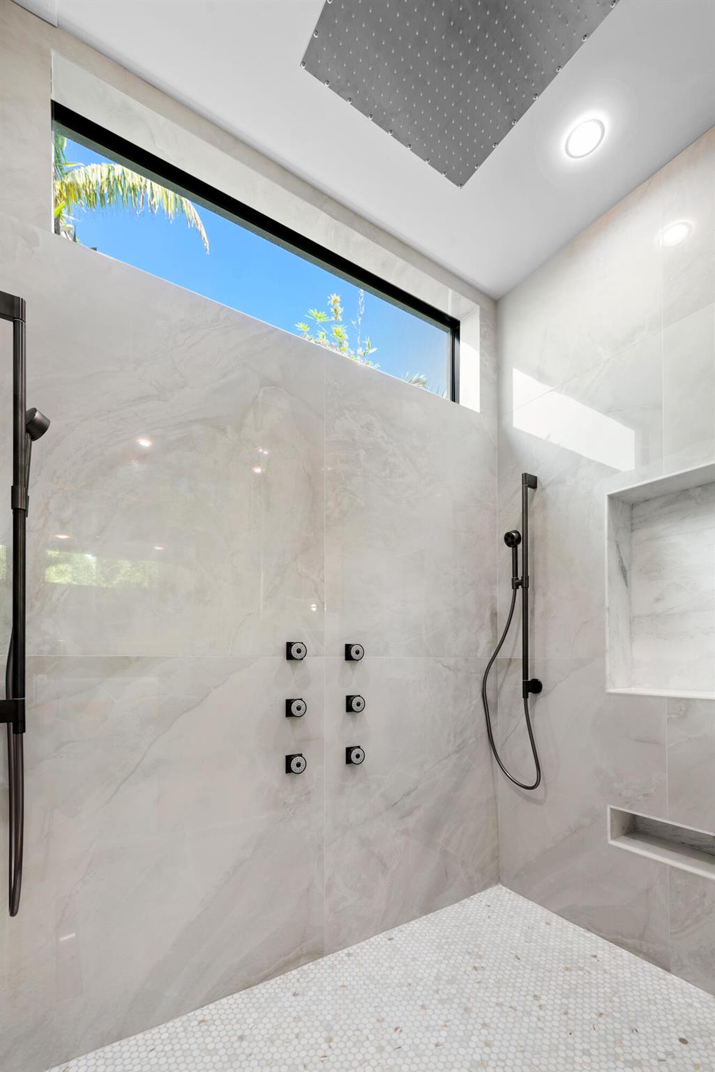 RIVIERA - Residential