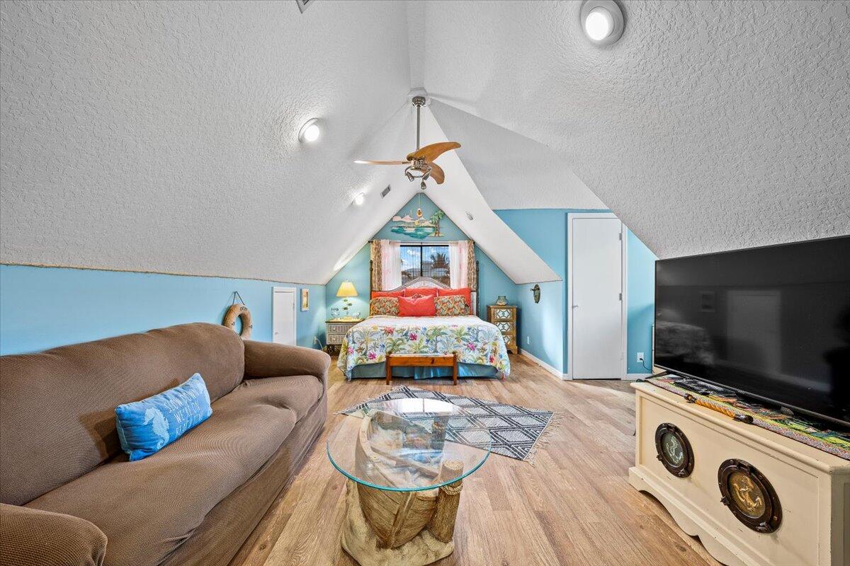 COVE POINT - Residential