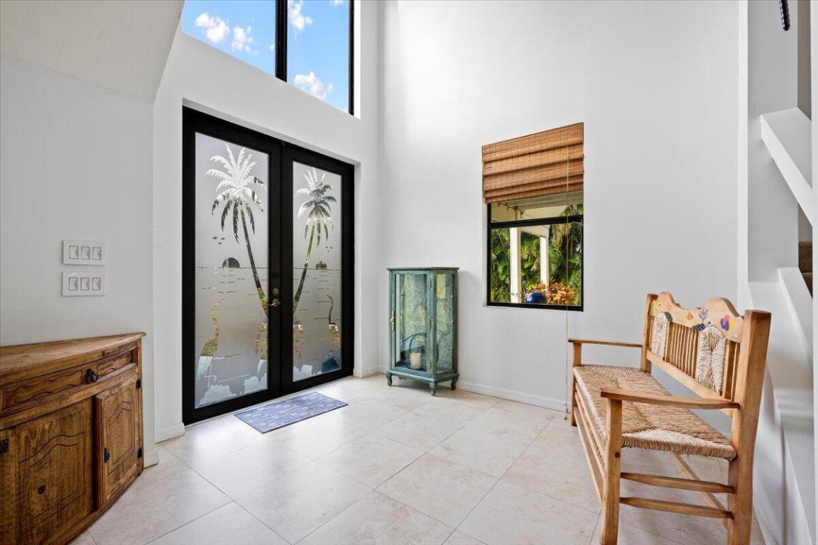 9363 SE Cove Point Street