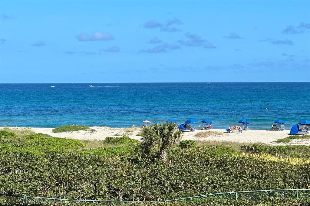 Photo of 3000 N Ocean Drive #3e, Singer Island, FL 33404 (MLS # R10862643)