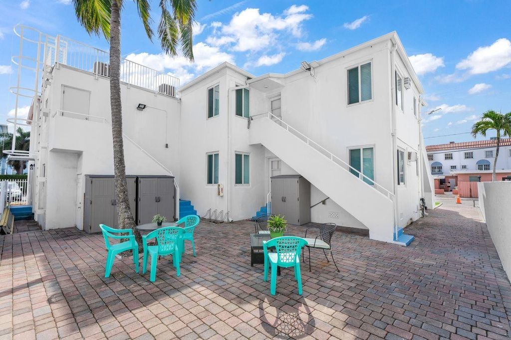 Photo of 343 Van Buren Street #5, Hollywood, FL 33019 (MLS # F10554432)