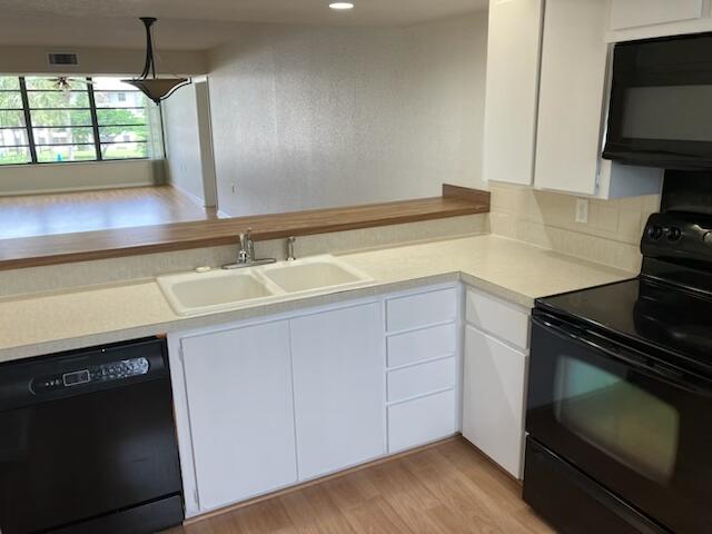 WHITEHALL CONDO OF THE LANDS OF THE PRESIDENT - Residential Lease