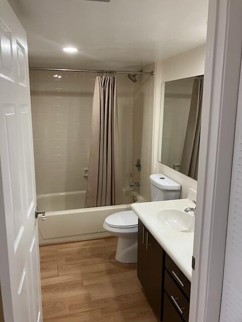 WHITEHALL CONDO OF THE LANDS OF THE PRESIDENT - Residential Lease