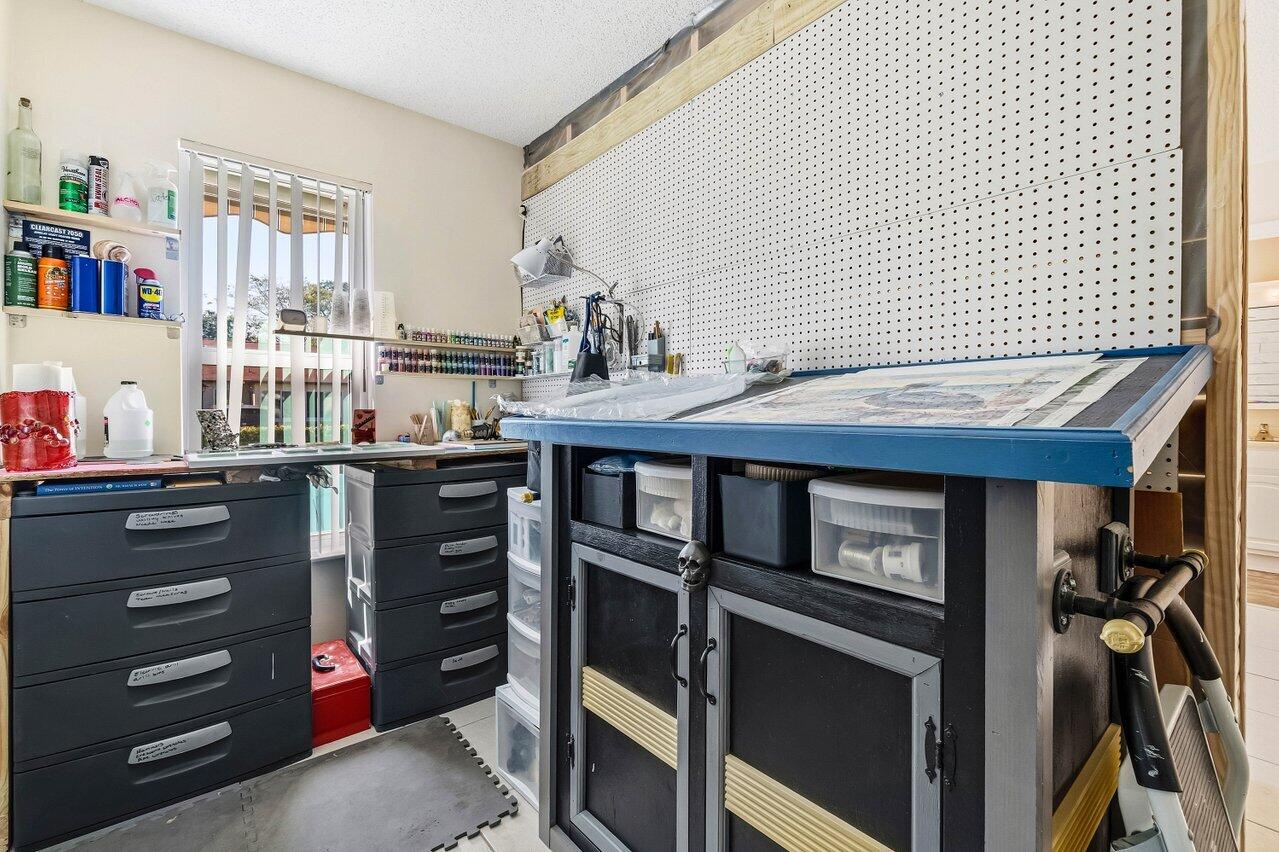 HIGH POINT OF DELRAY SEC 7 CONDO - Residential