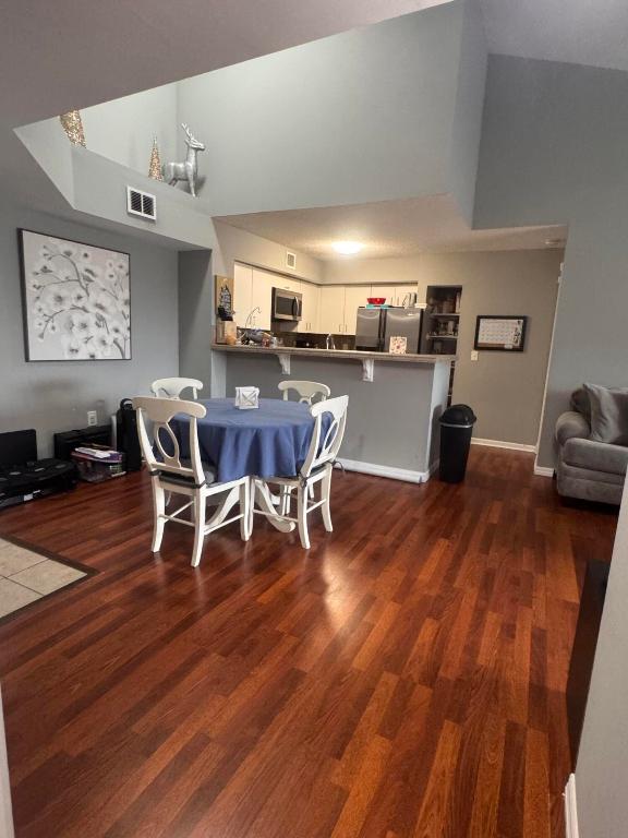 MILANO CONDO - Residential