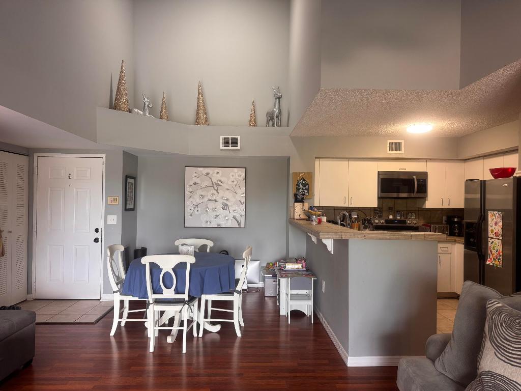 MILANO CONDO - Residential