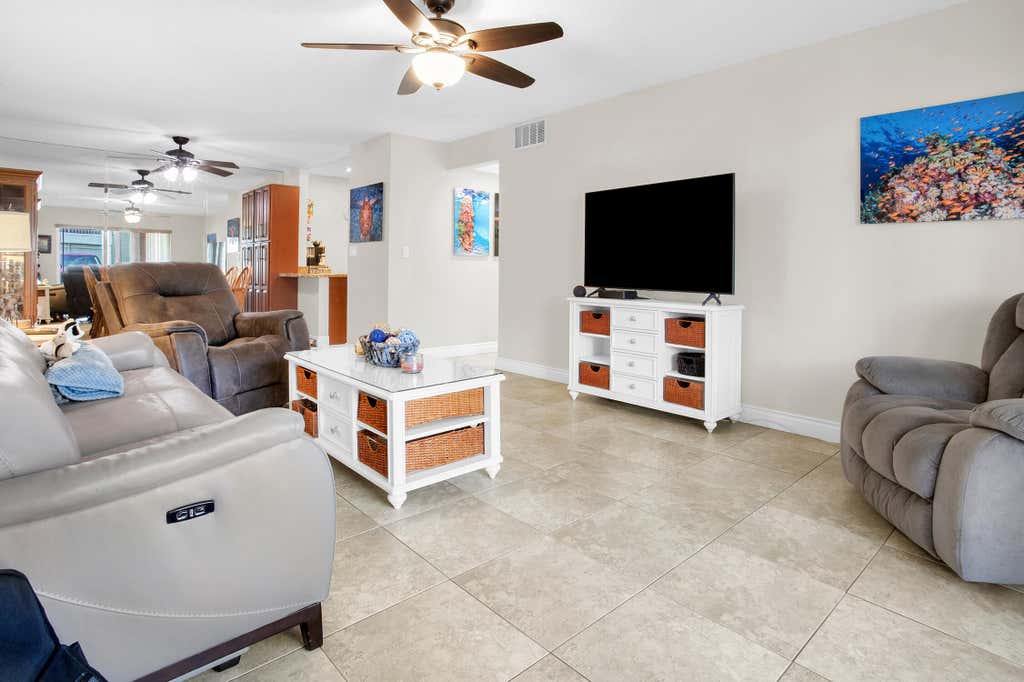 Photo of 6411 BAY CLUB Drive #2, Fort Lauderdale, FL 33308 (MLS # B26063207)