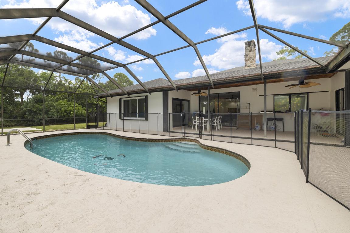 THOUSAND PINES - Residential