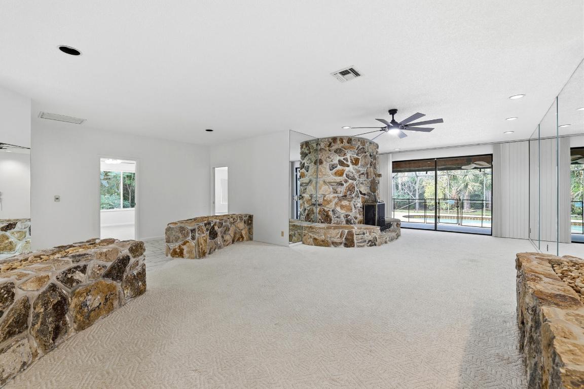 THOUSAND PINES - Residential