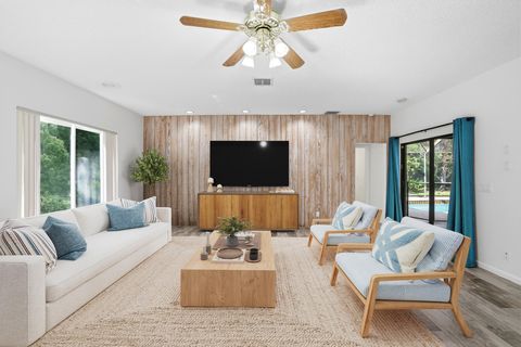 8785 Thousand Pines Circle West Palm Beach FL 33411