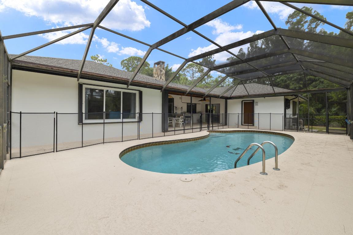 THOUSAND PINES - Residential