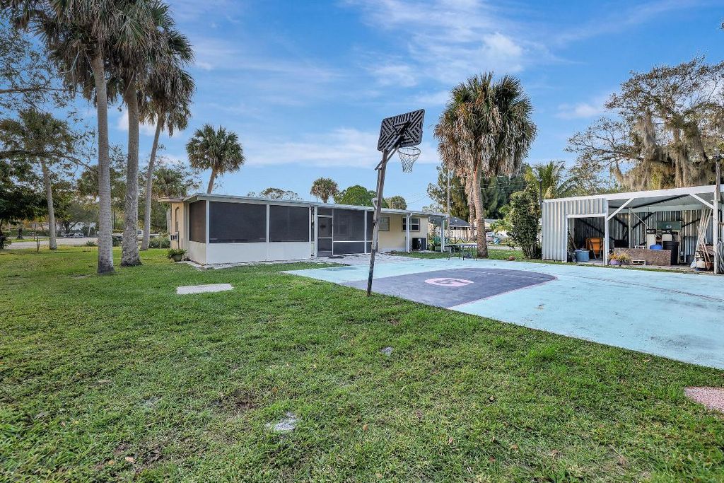 Photo of 4808 Regina Drive, Fort Pierce, FL 34982 (MLS # R10940209)