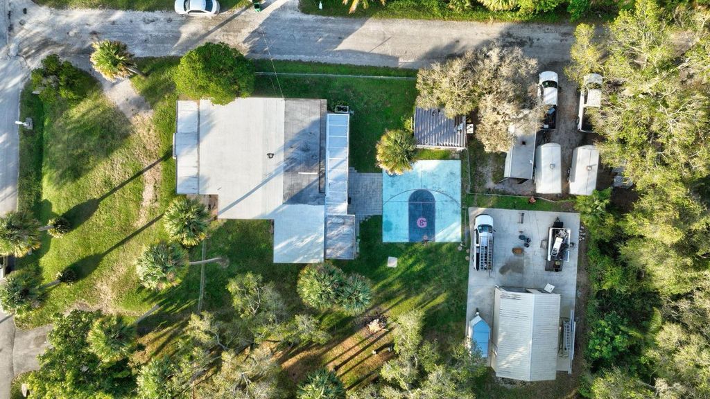 Photo of 4808 Regina Drive, Fort Pierce, FL 34982 (MLS # R10940209)