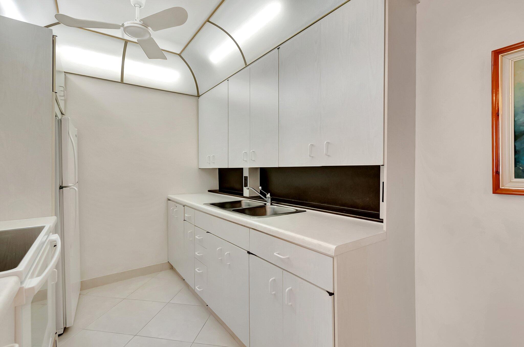 CAMBRIDGE C CONDO - Residential