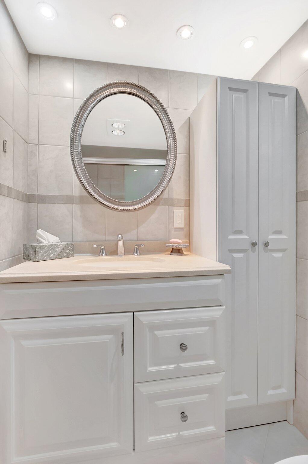 CAMBRIDGE C CONDO - Residential