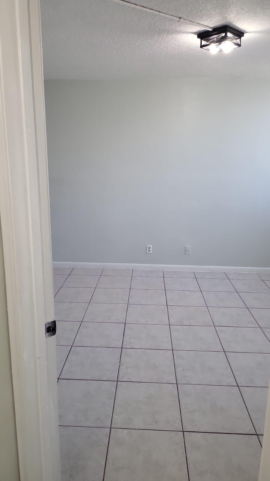 PRESIDENTIAL GOLFVIEW CONDO - Residential