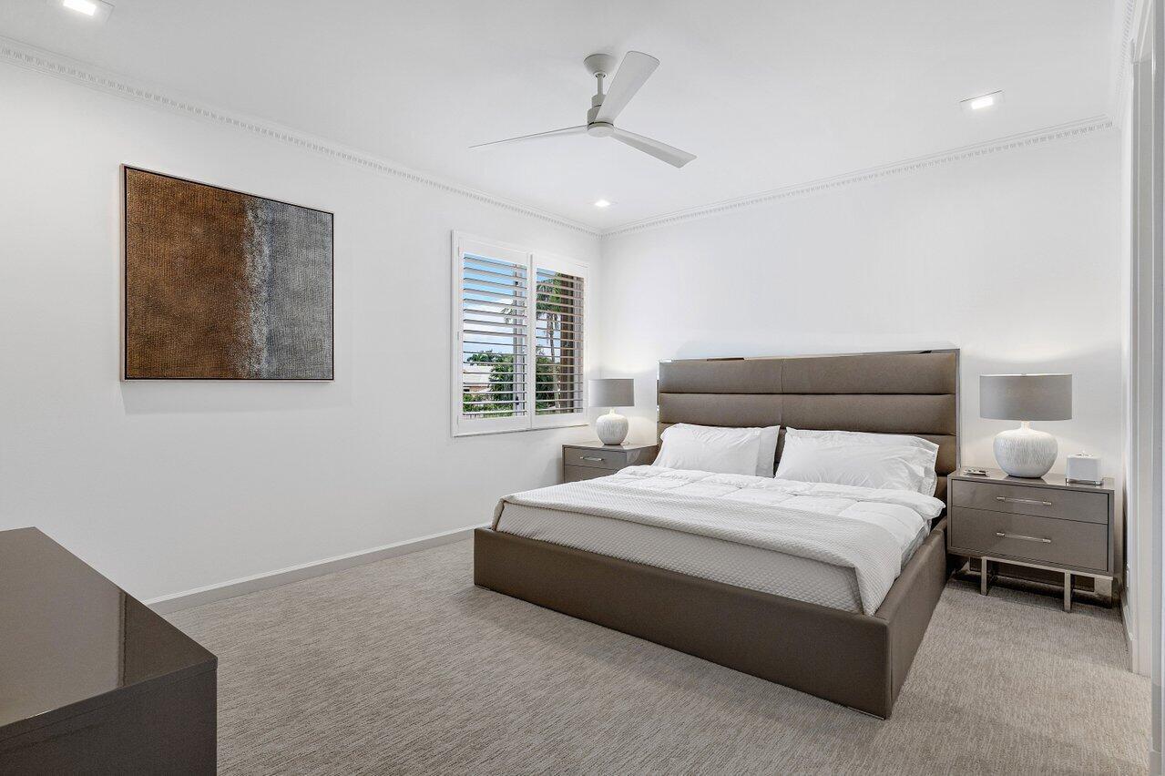 LAKES OF SUTTON PLACE / P - Residential