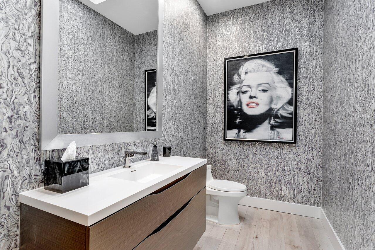 LAKES OF SUTTON PLACE / P - Residential