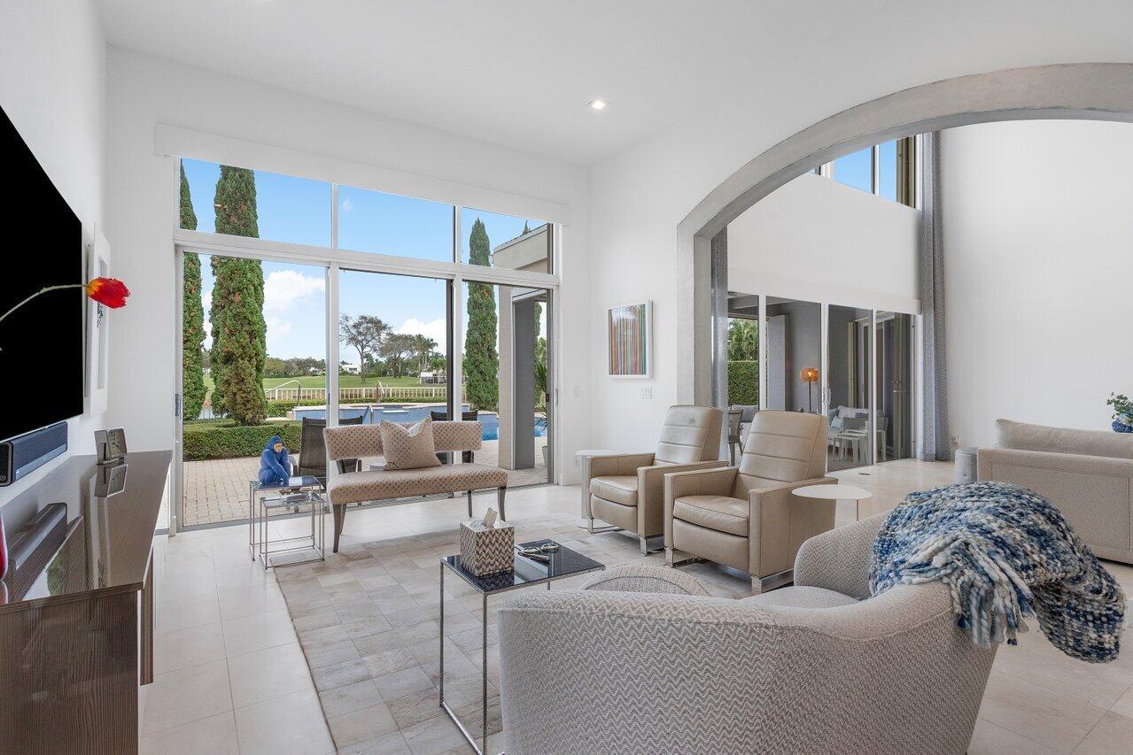 LAKES OF SUTTON PLACE / P - Residential