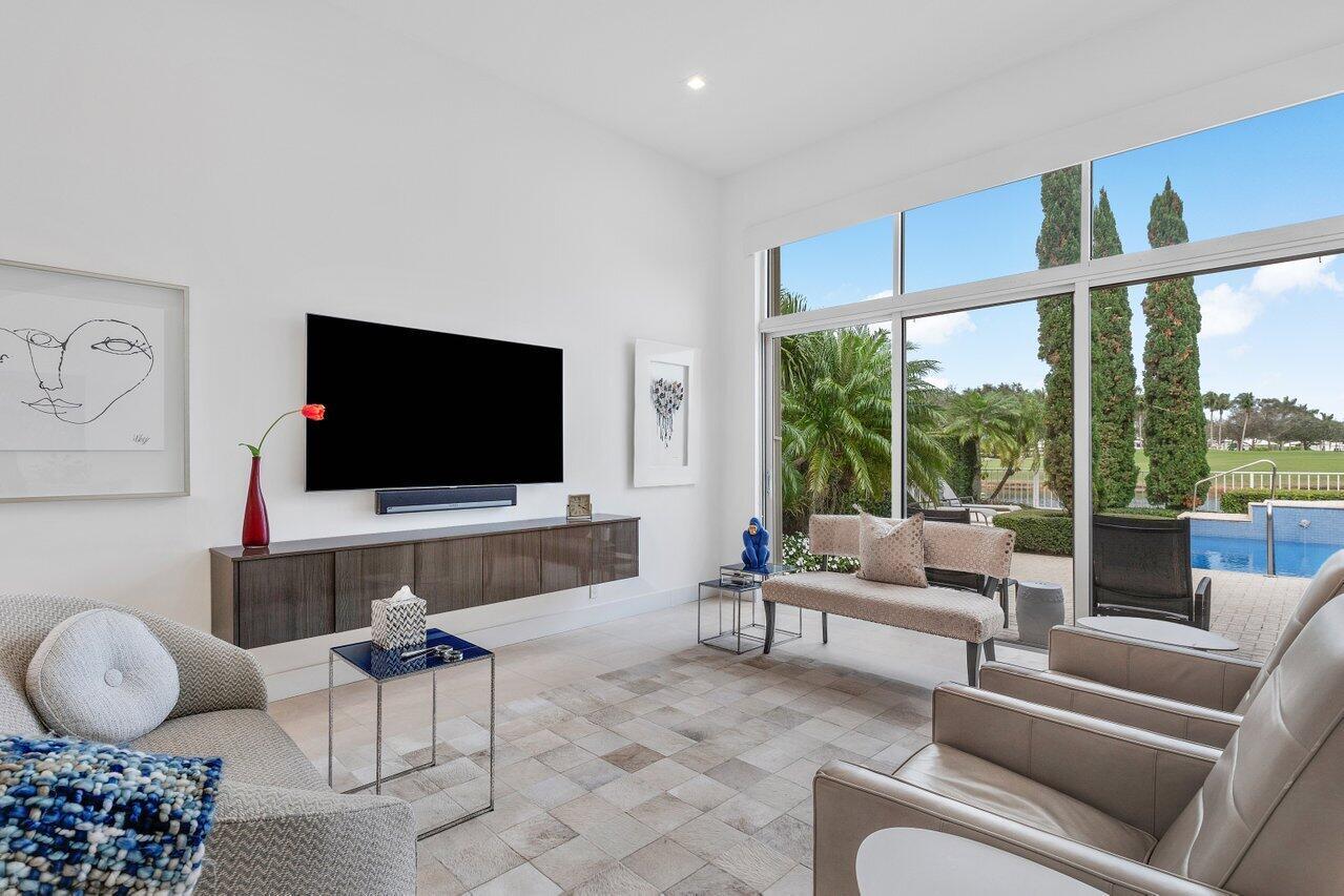 LAKES OF SUTTON PLACE / P - Residential