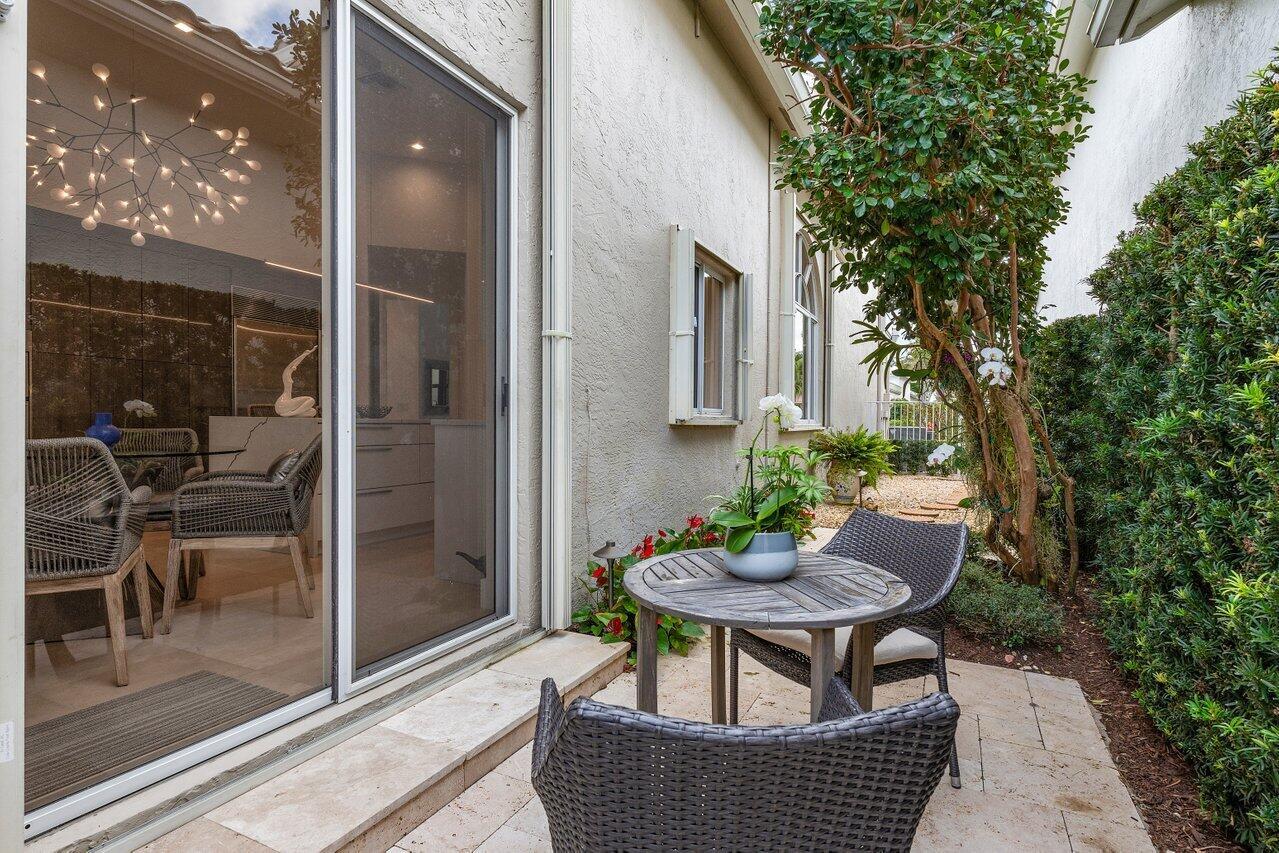 LAKES OF SUTTON PLACE / P - Residential