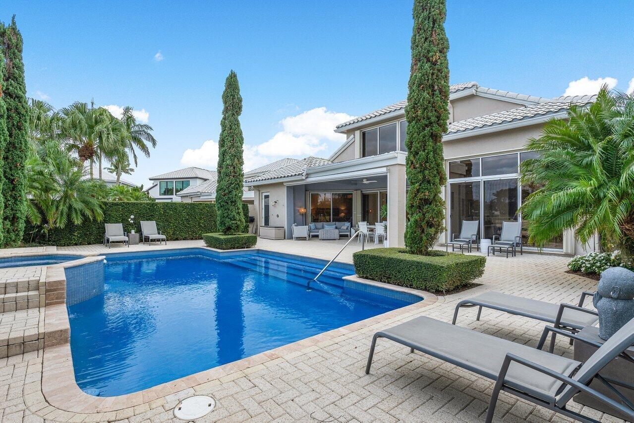 LAKES OF SUTTON PLACE / P - Residential