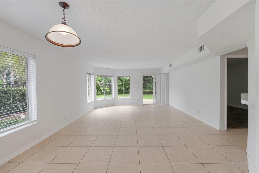Photo of 815 W Boynton Beach Boulevard W #13-101, Boynton Beach, FL 33426 (MLS # R11003027)