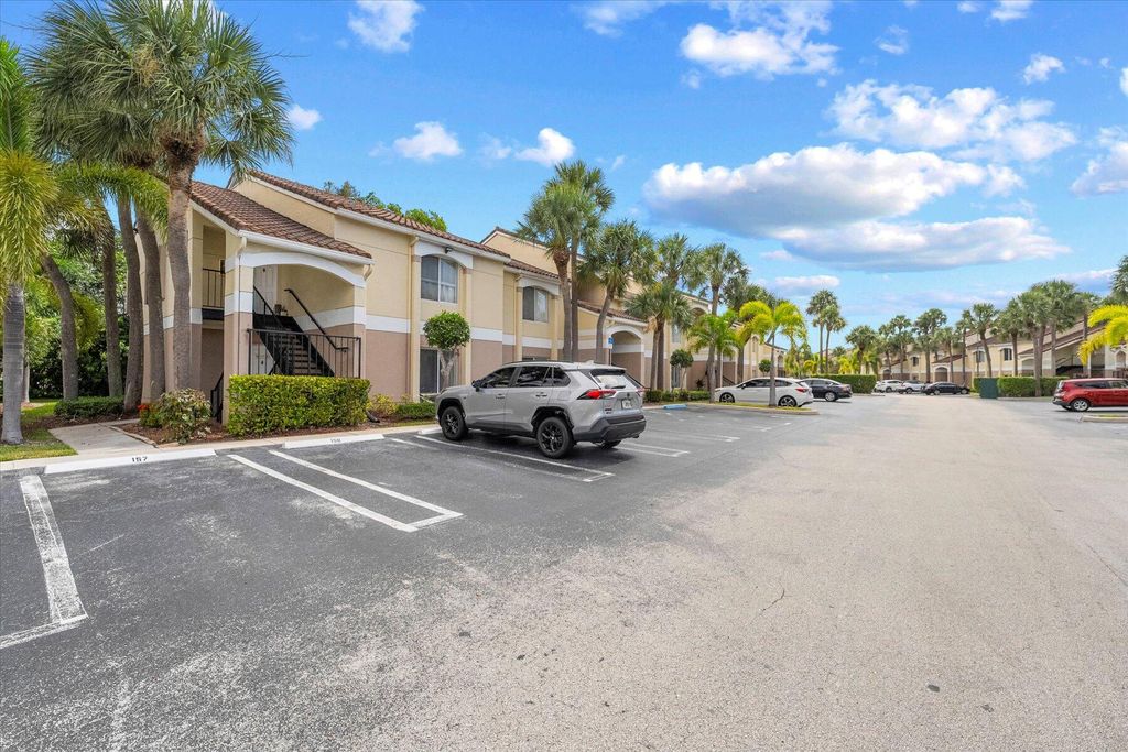 Photo of 815 W Boynton Beach Boulevard W #13-101, Boynton Beach, FL 33426 (MLS # R11003027)