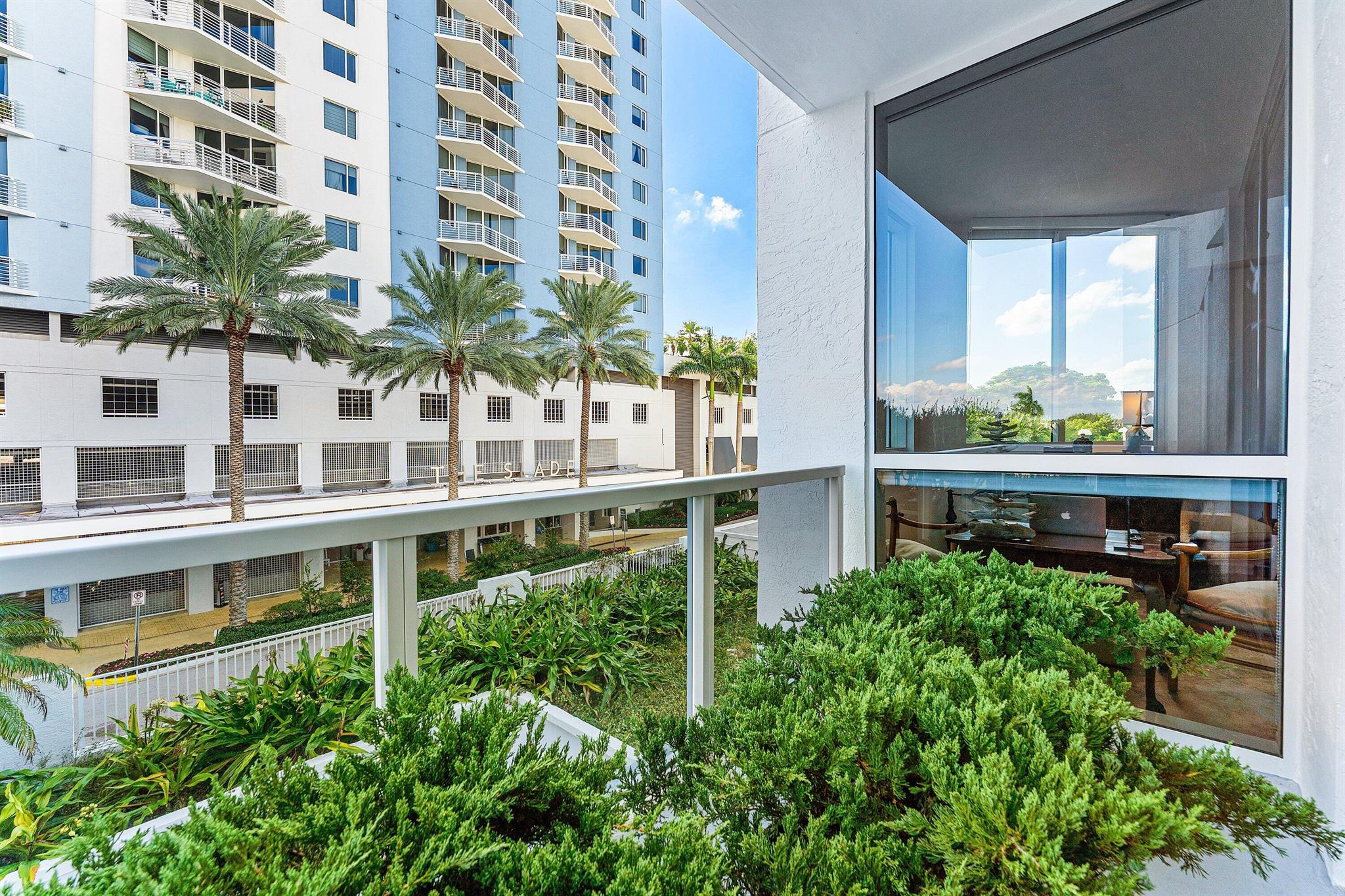 VILLA LOFTS CONDO - Residential